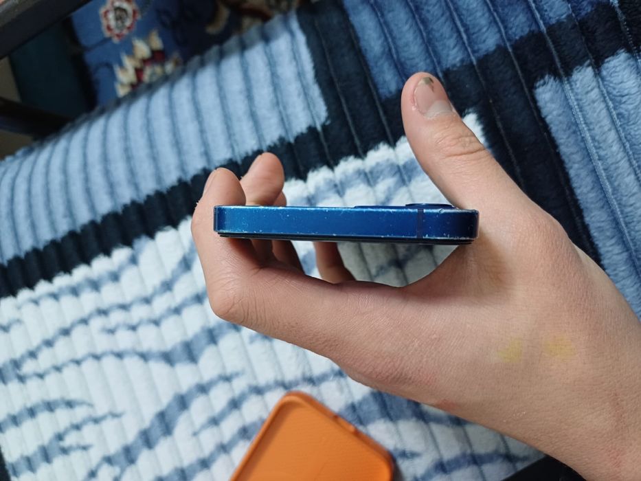 iPhone 12 обмен интересует