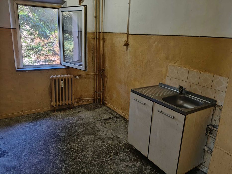 Vand apartament 2 camere, cartierul Rovine, Craiova
