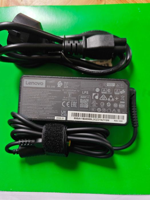 Зарядно за лаптоп Леново плоската букса.