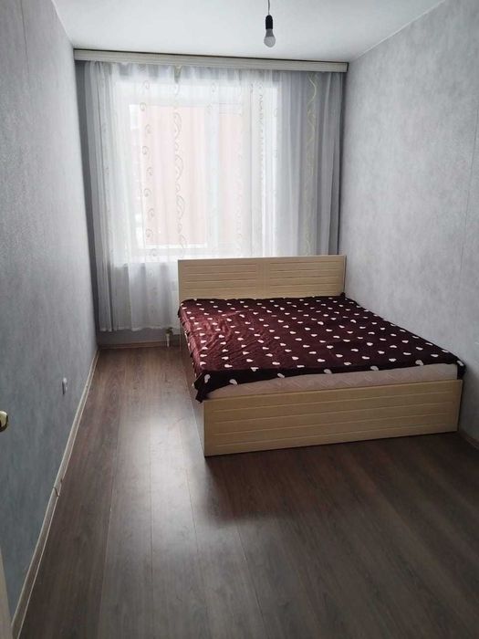 Двух комнатная на Плазе 10000