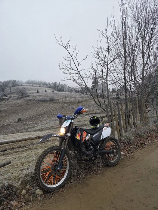 Vând s-au schimb ktm 250, in 4 timpi ,