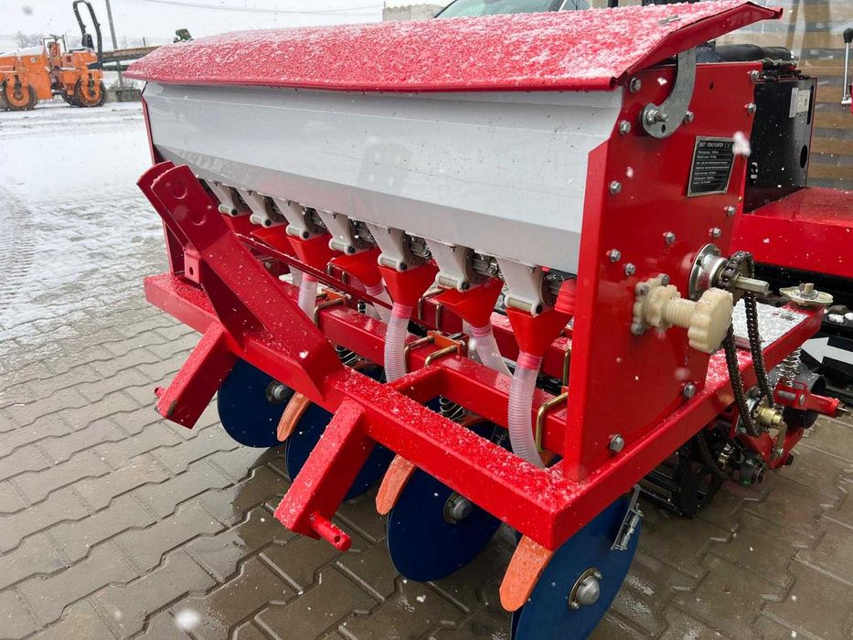 SKLP сеялки за слама/семена -  1 м , 7 реда (нова)