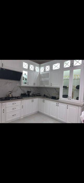 Продам кухонный гарнитур б/у. Без техники