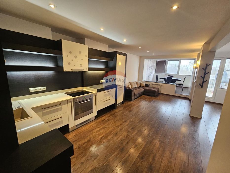 Дава се под наем Двустаен апартамент в Варна, Възраждане 1 - 91 кв.м за 508.47 € - Снимка #3