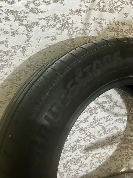 Автошины Bridgestone Alenza  225/60 R18