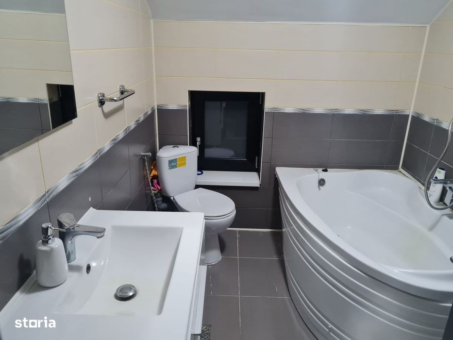 Casa premium cu piscina, panouri solare si teren de 520 mp – Giarmata