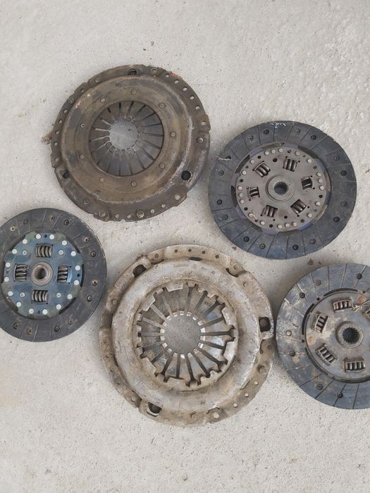 Передо Опель Вектраға 1995жылғы опельден шешілген