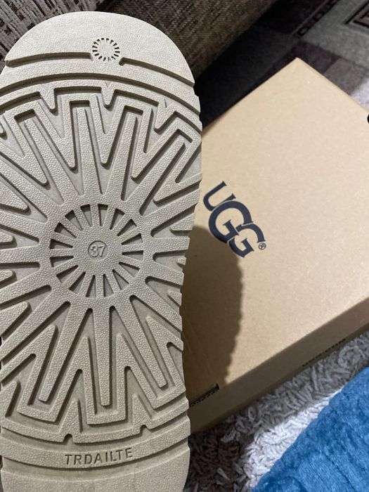 Угги       (UGG)