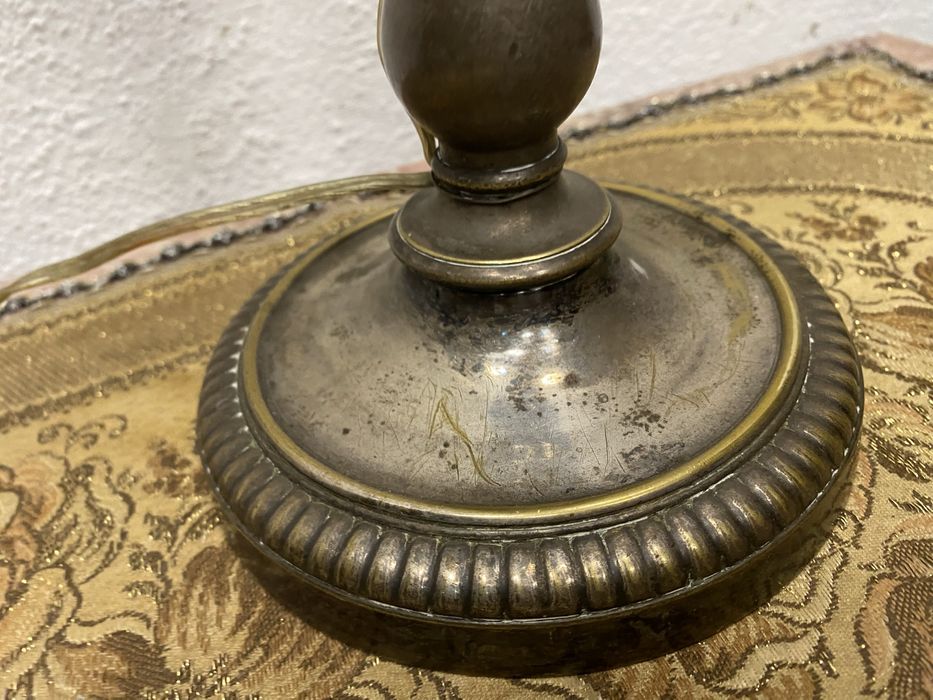 Голяма настолна лампа посребрена