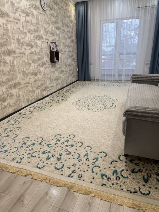 Продается ковер 3х5 в хорошем состоянии