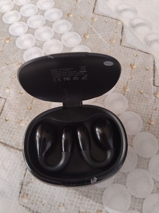 Продам беспроводные наушники