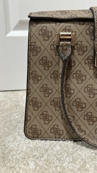 GUESS Дамска чанта