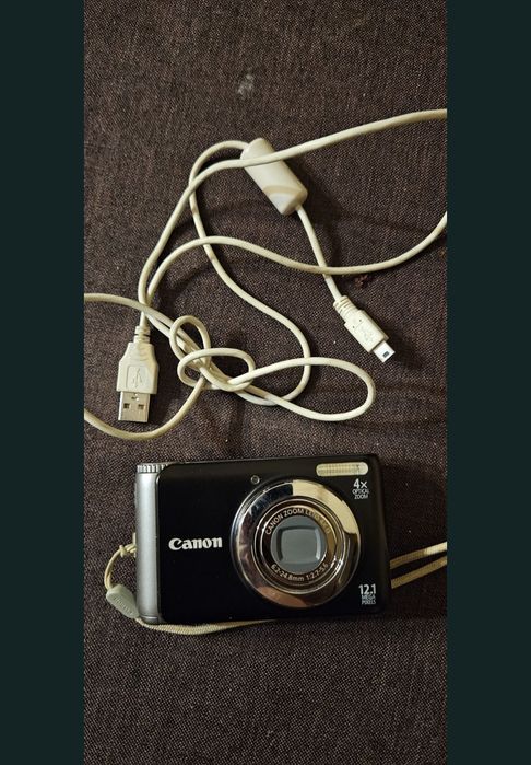 Фотоапарат Canon