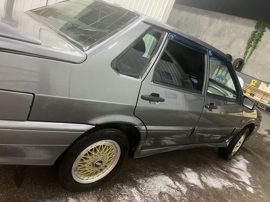 Лада самара 2115.