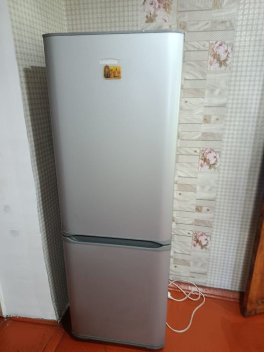 холодильник Бирюса