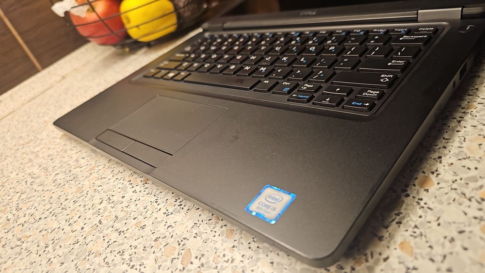 DELL latitude 5490 core i5 gen 8,Ram 8gb DDR4, SSD 256gb.F HD 14