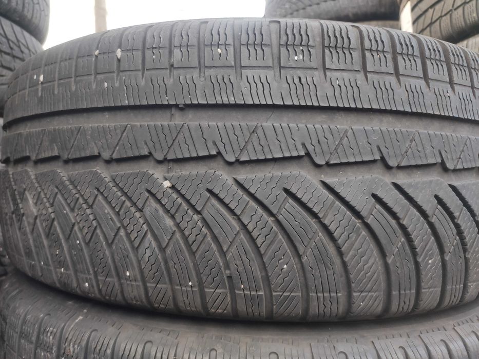 2бр Зимни гуми 225 55 18 - Michelin