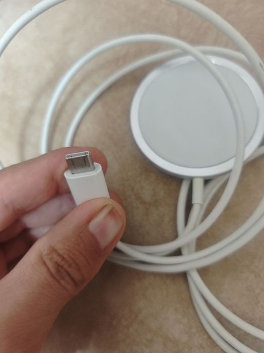 Беспроводная зарядка Apple MagSafe