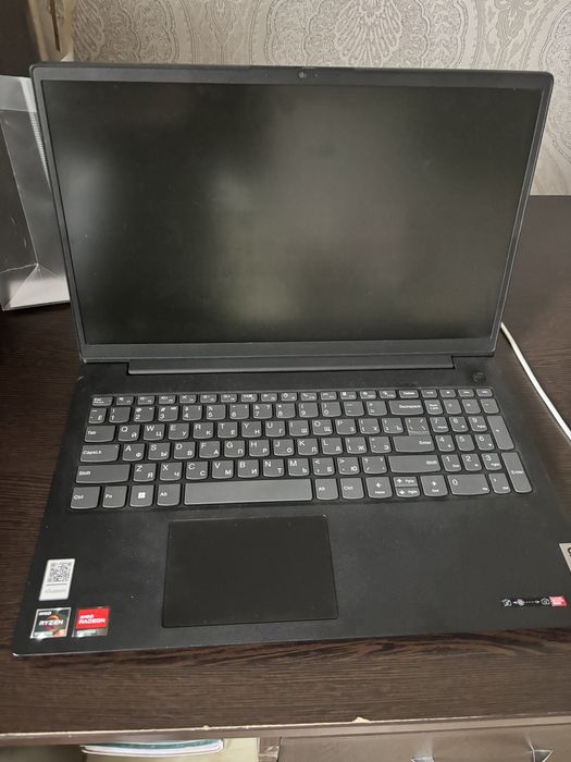 Ноутбук Lenovo V15