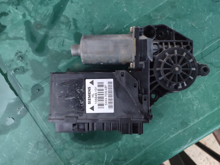 Стъкло водач + моторче за него за Audi A4 b6 2000/2004г