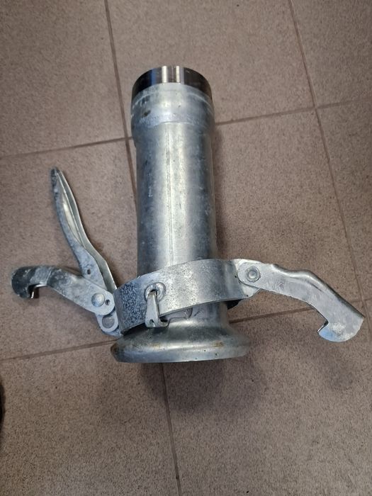 Mufa vidanja toată gama se poate trimite prin curier rapid în toată ta