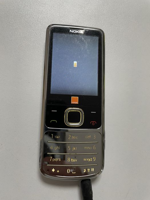 Nokia 6700 silver clasic