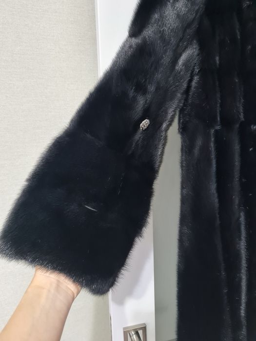 Норковая шуба, чёрный бриллиант