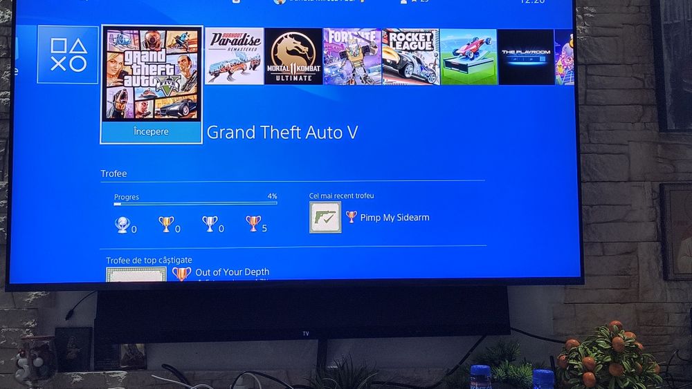 PS4 slim+3xcontroller+volan