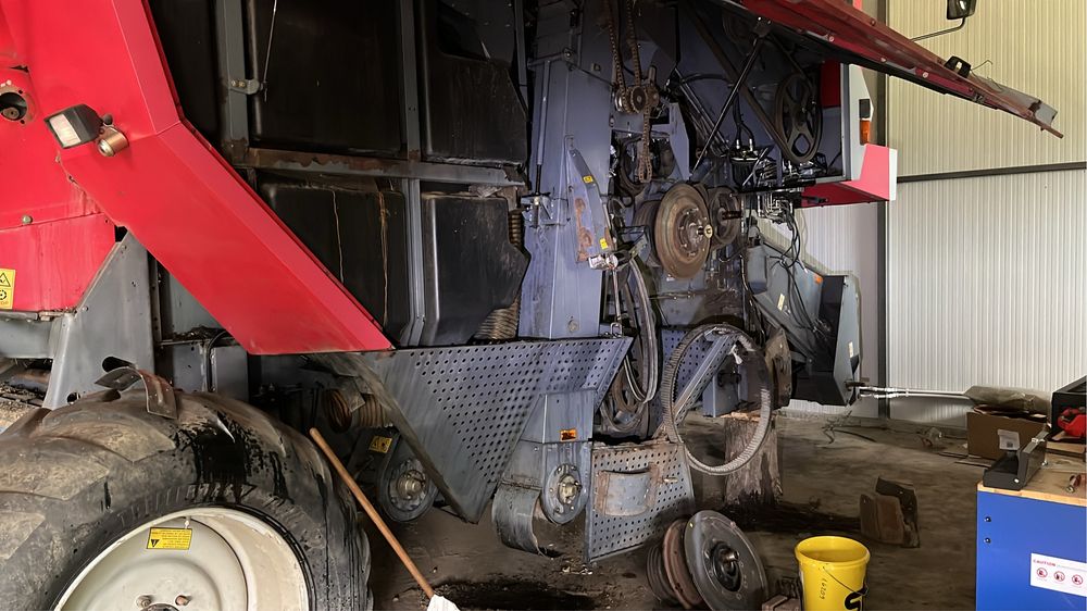 Dezmembrez combina agricola Massey Ferguson 7272, 7274 7276 7278 7280 Fendt 8300 8350 38 40
