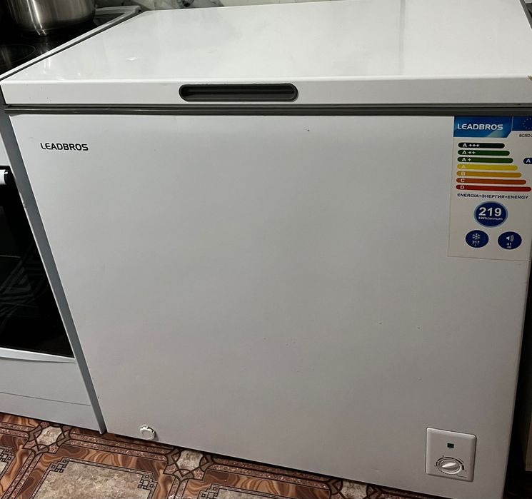 Продам морозильник