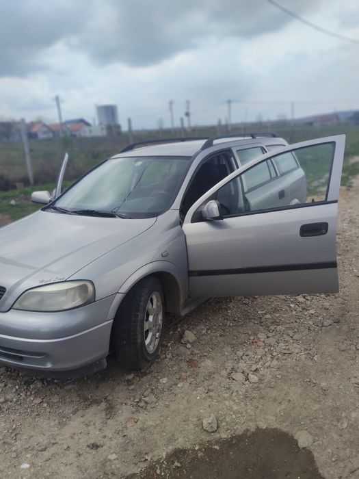 Opell astart culoarea argintiu