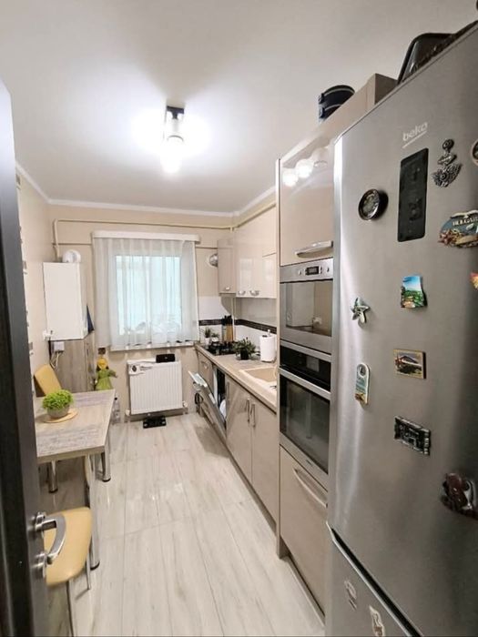 Închirierez apartament 2 camere