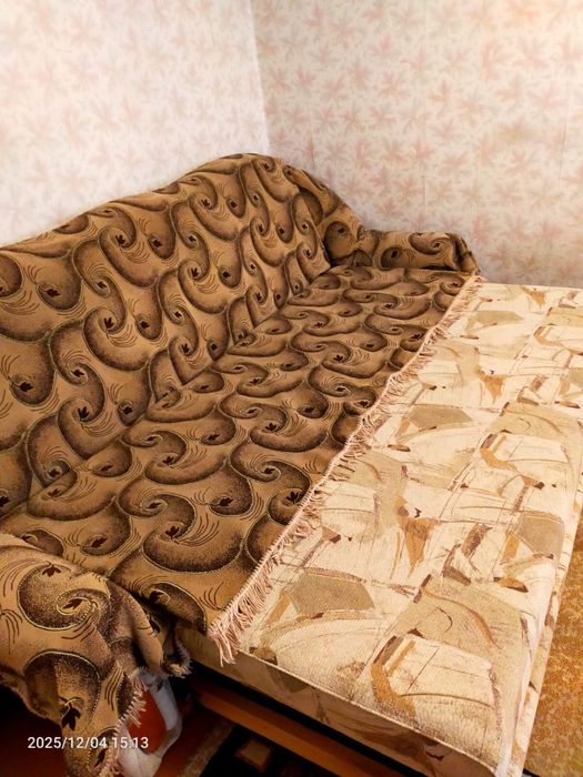Срочно продам раскладной диван