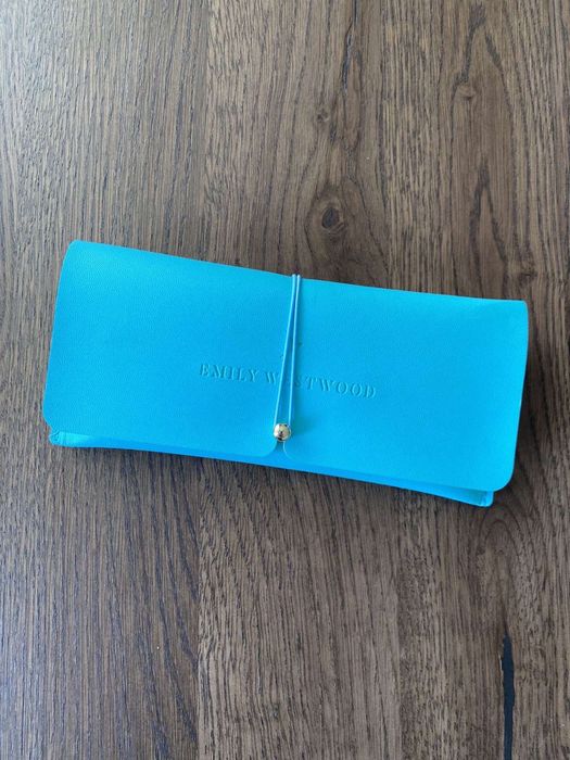 Слънчеви очила - Emily Westwood