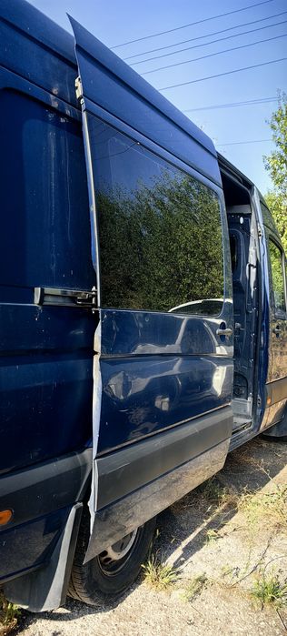 Дясна странична плъзгаща врата със стъкло vw Crafter
