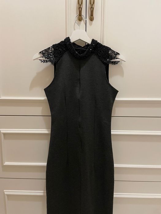 Черна елегантна рокля