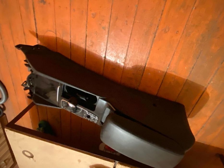 KIA K7 бар под лого