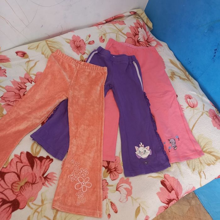 Отдам даром  вещи на девочку