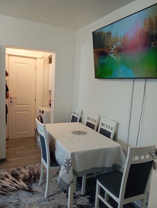 Vând apartament in Huedin