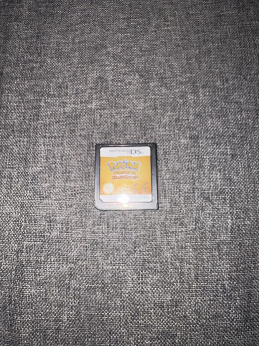 Nintendo DS Lite+joc Pokemon Heartgold(nu are salvare noua)