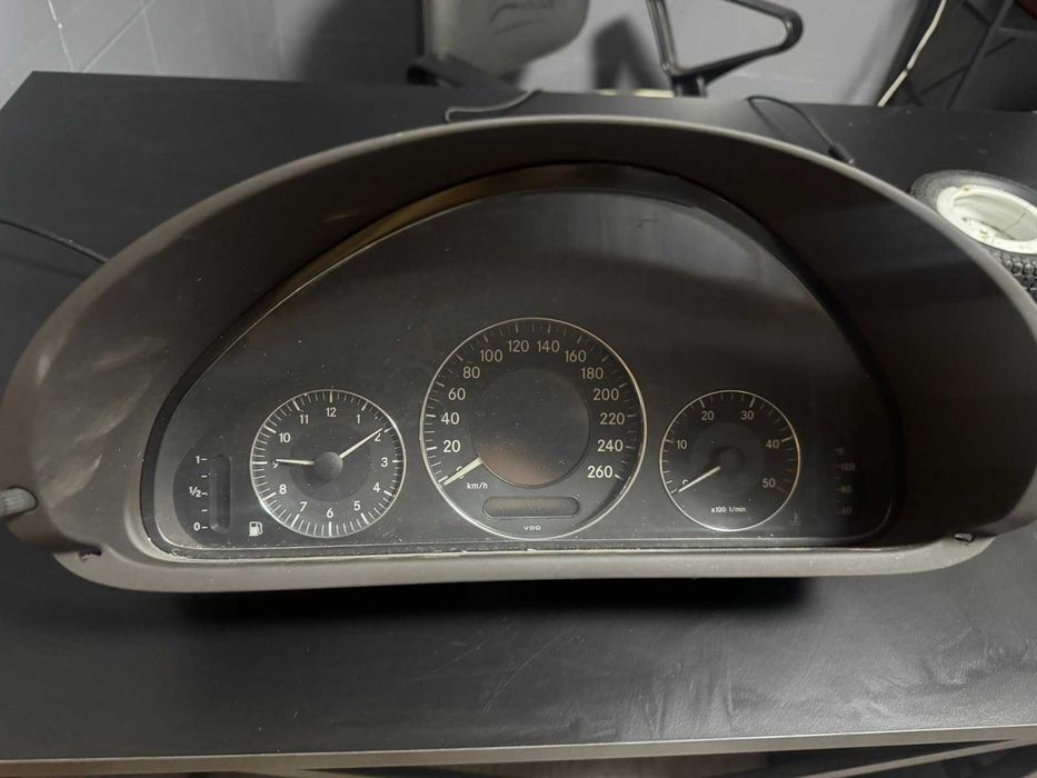 Табло\километраж за Mercedes Clk270 W209