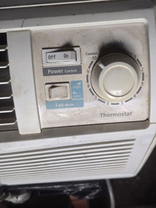 Продаю срочно оконный-кондиционер