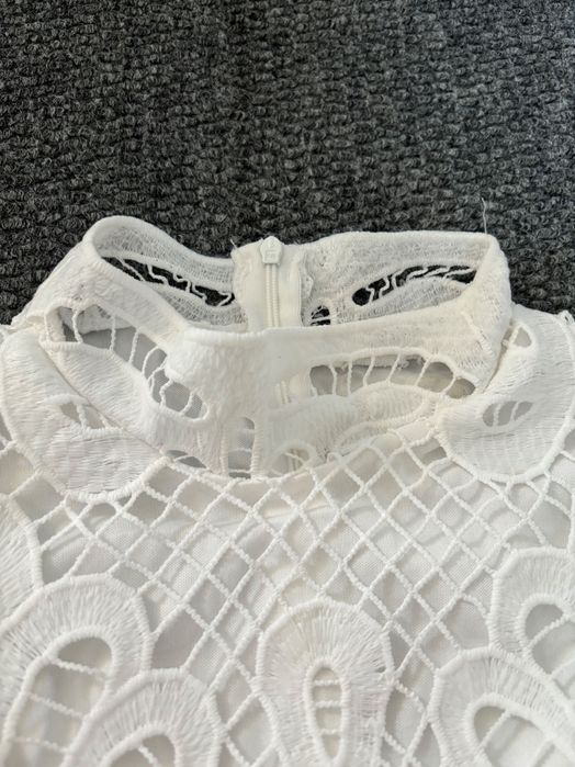 Дантелена дамска рокля