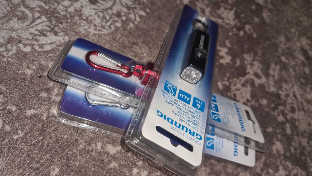 Grundig немски алуминиев LED фенер ключодържател