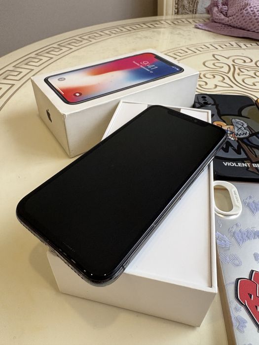 Продам Айфон 10 Apple X