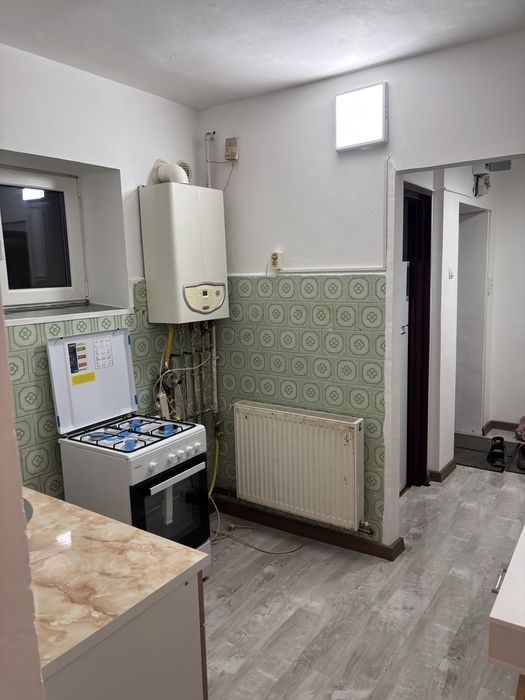 Inchiriez apartament 2 camere cu loc de parcare razboieni