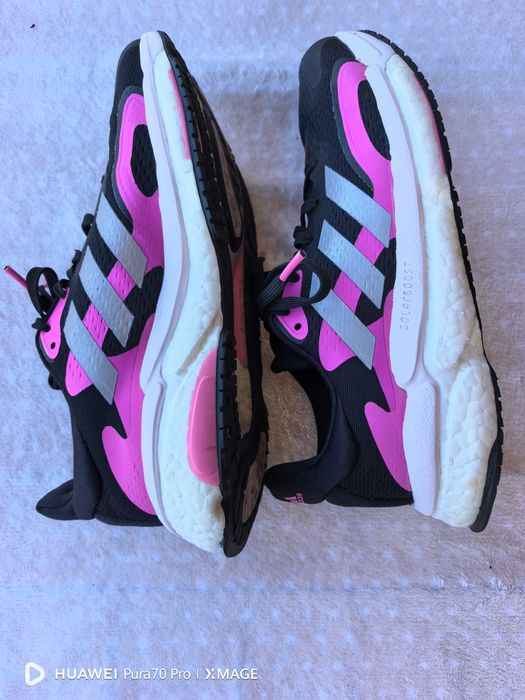 Дамски маратонки Adidas номер 382/3 стелка 24см  перфектни