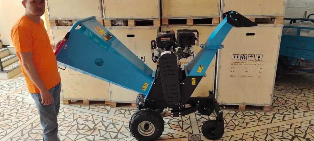 Продаем Бензиновый измельчитель веток, Модель IESUZ CS-420CCPRO