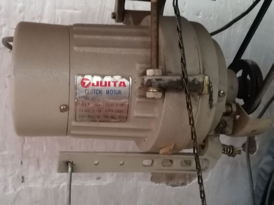 Tikuv mashinasi overloklar