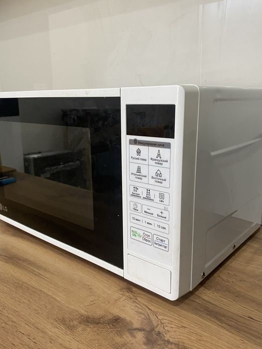Микроволновка в отличном состоянии